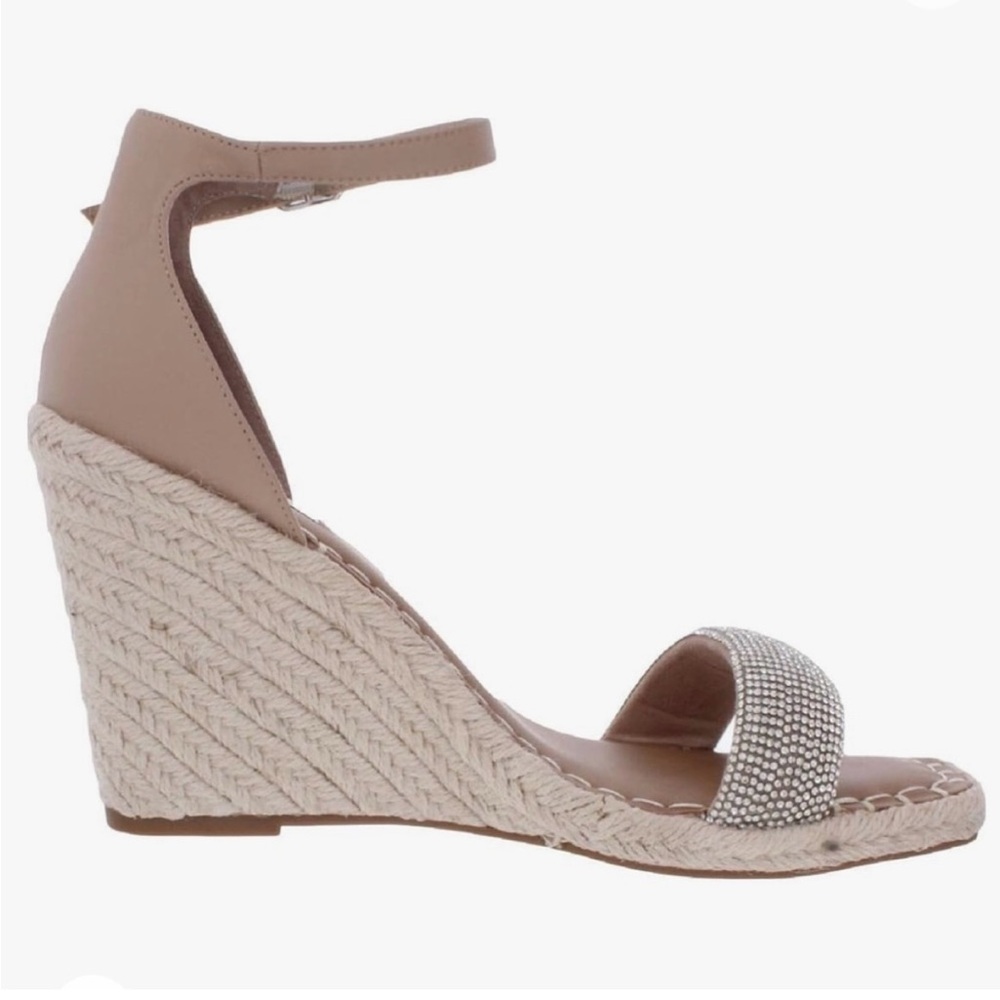 Steve Madden Submit Wedge Sandal. 8.5. Like New. Worn Once.